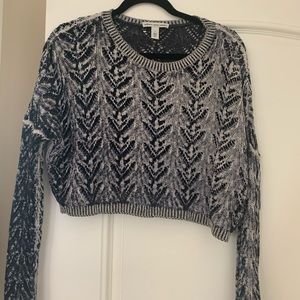 Crop top sweater never worn